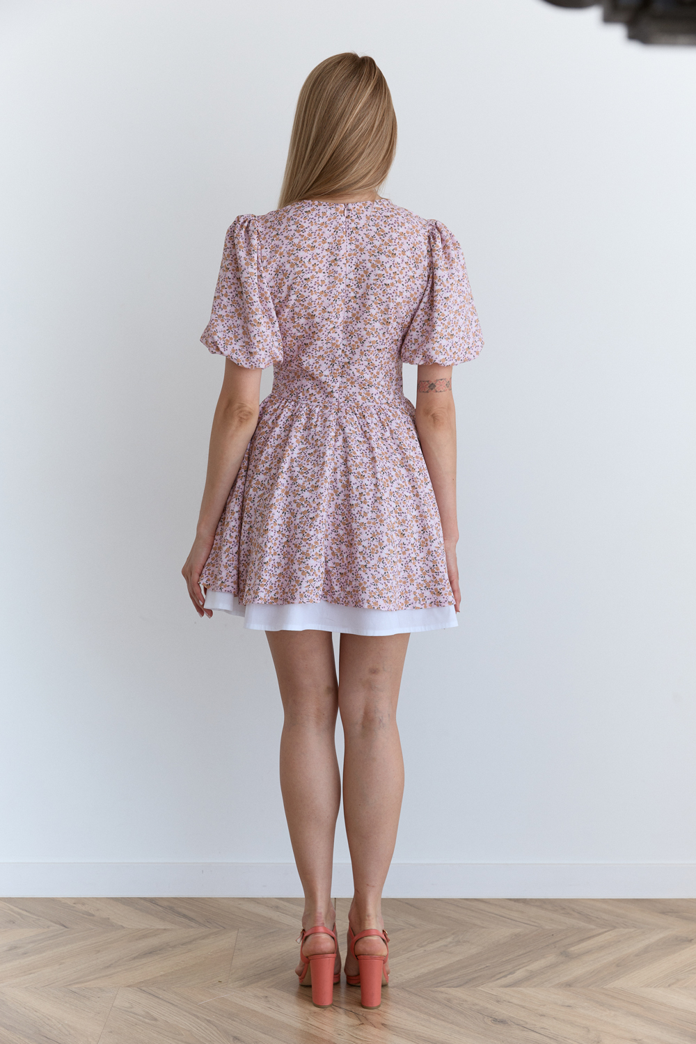 Pink light staple mini dress with collar and petticoat