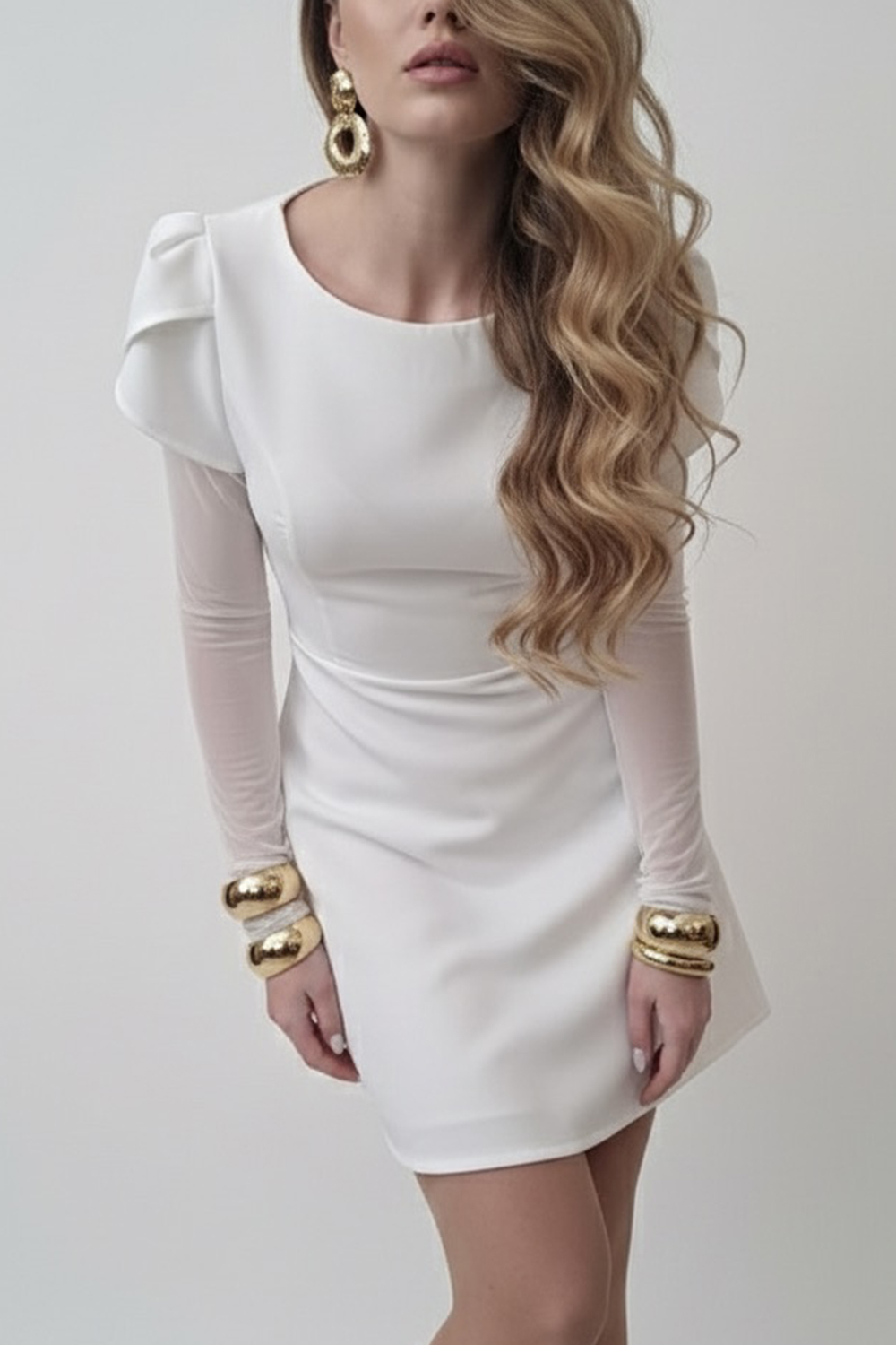 Молочна сукня зі спідницею-трапецією