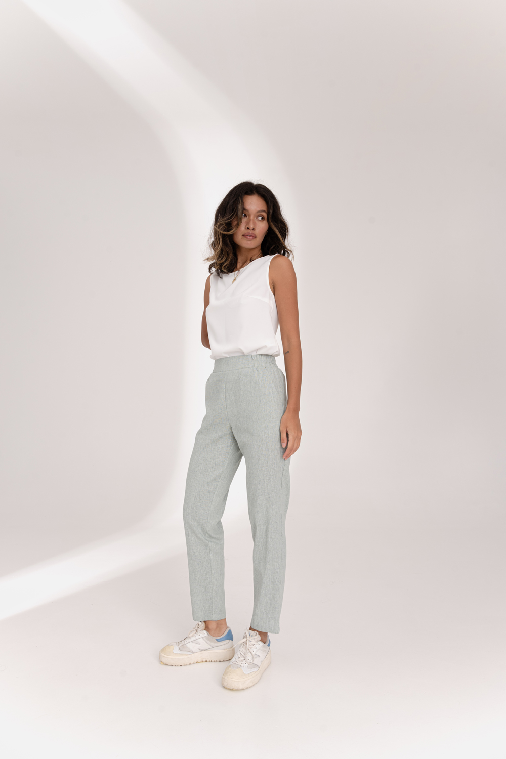 Mint linen trousers with elastic waistband