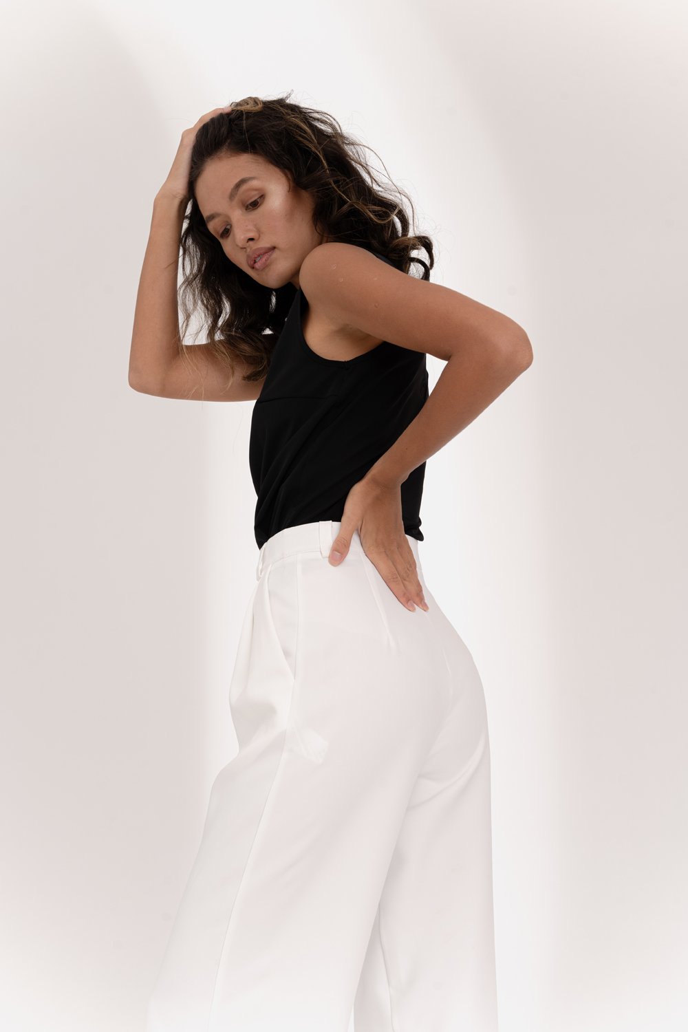 Milky wide leg trousers with a waistband and side pockets