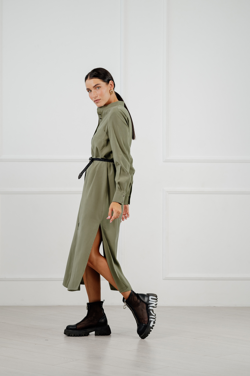 Loose cut dress in a bright on-trend khaki shade