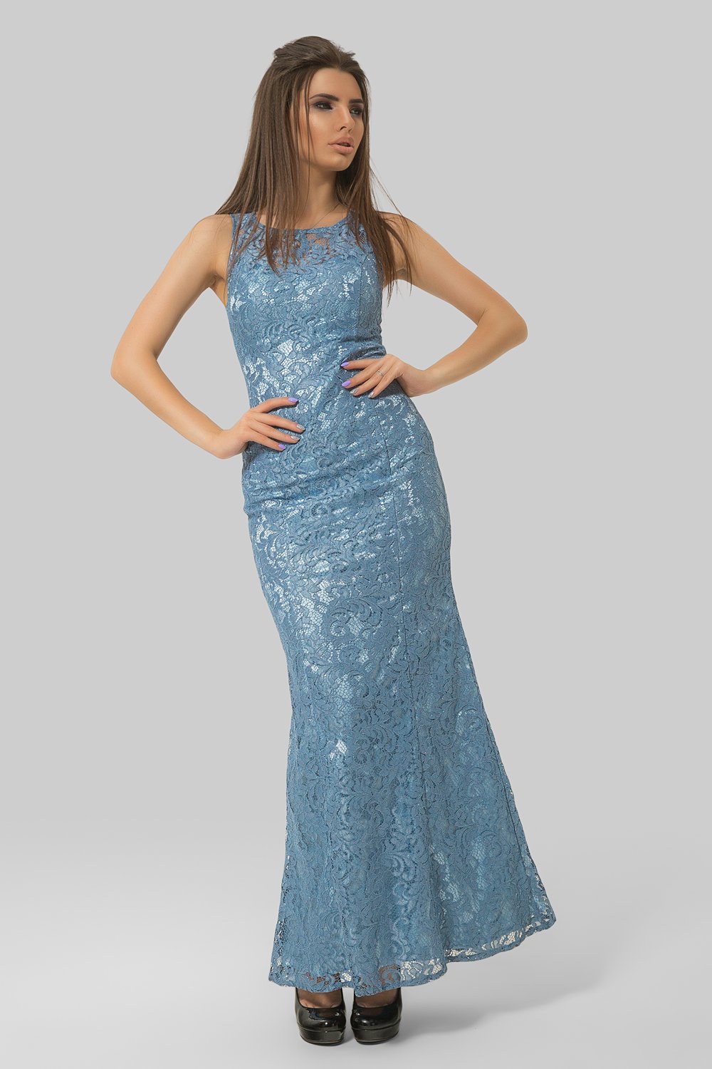 A floor-length evening dress in taupe and blue