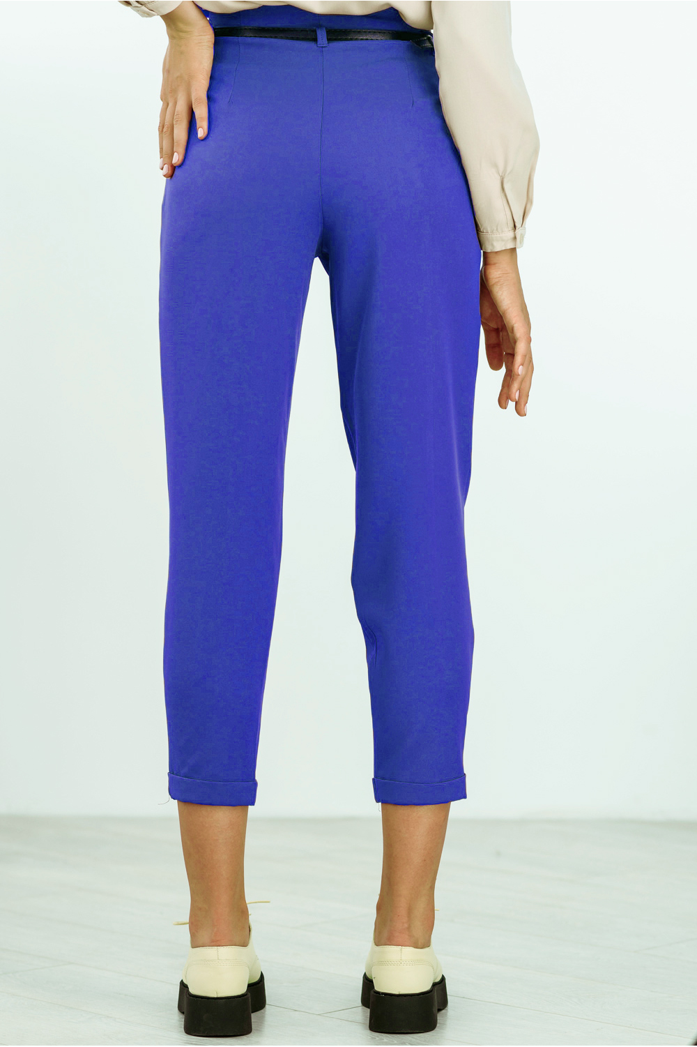 High waist trousers with belt