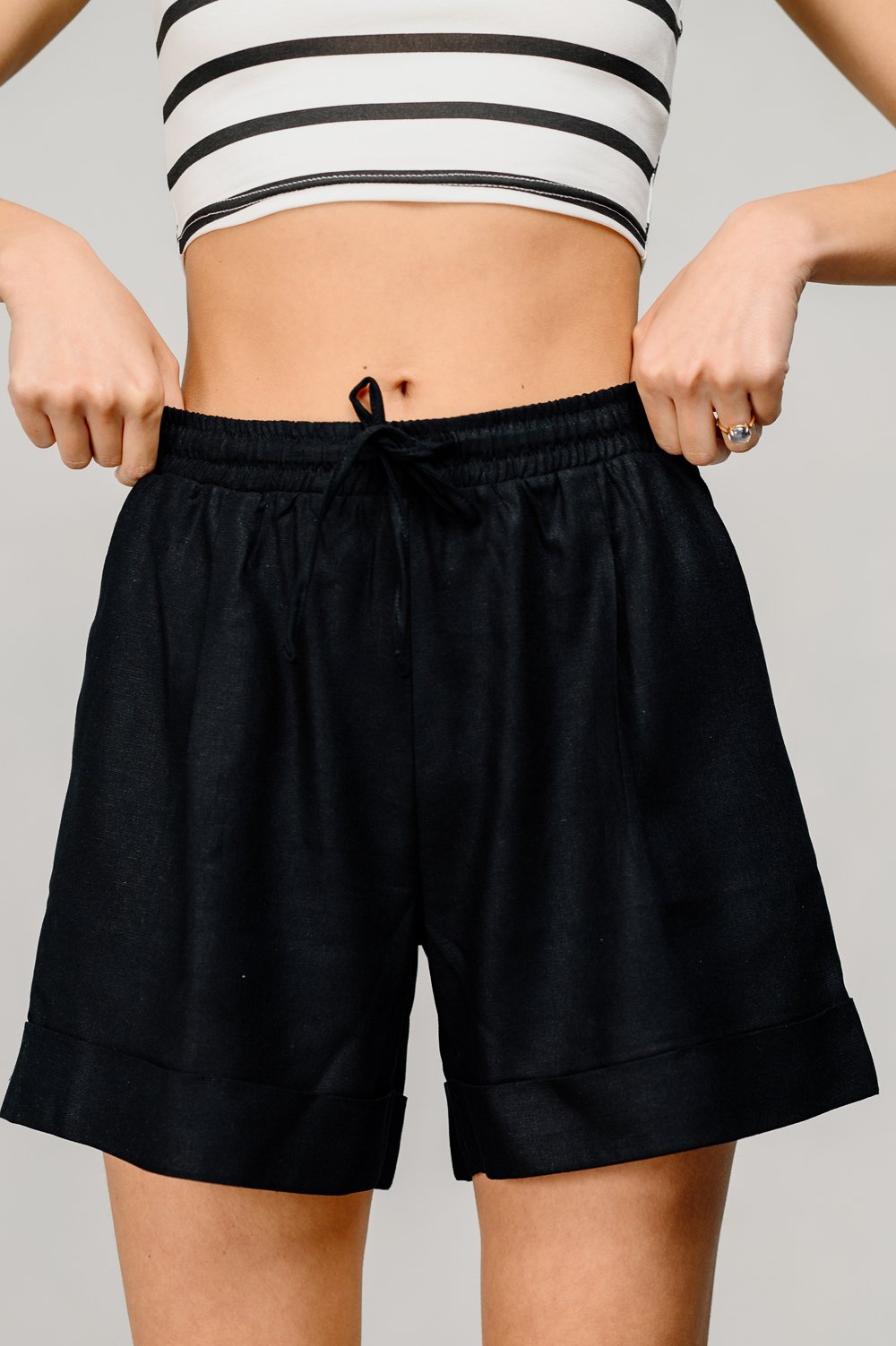 Women Stretch Casual Shorts – OXWHITE