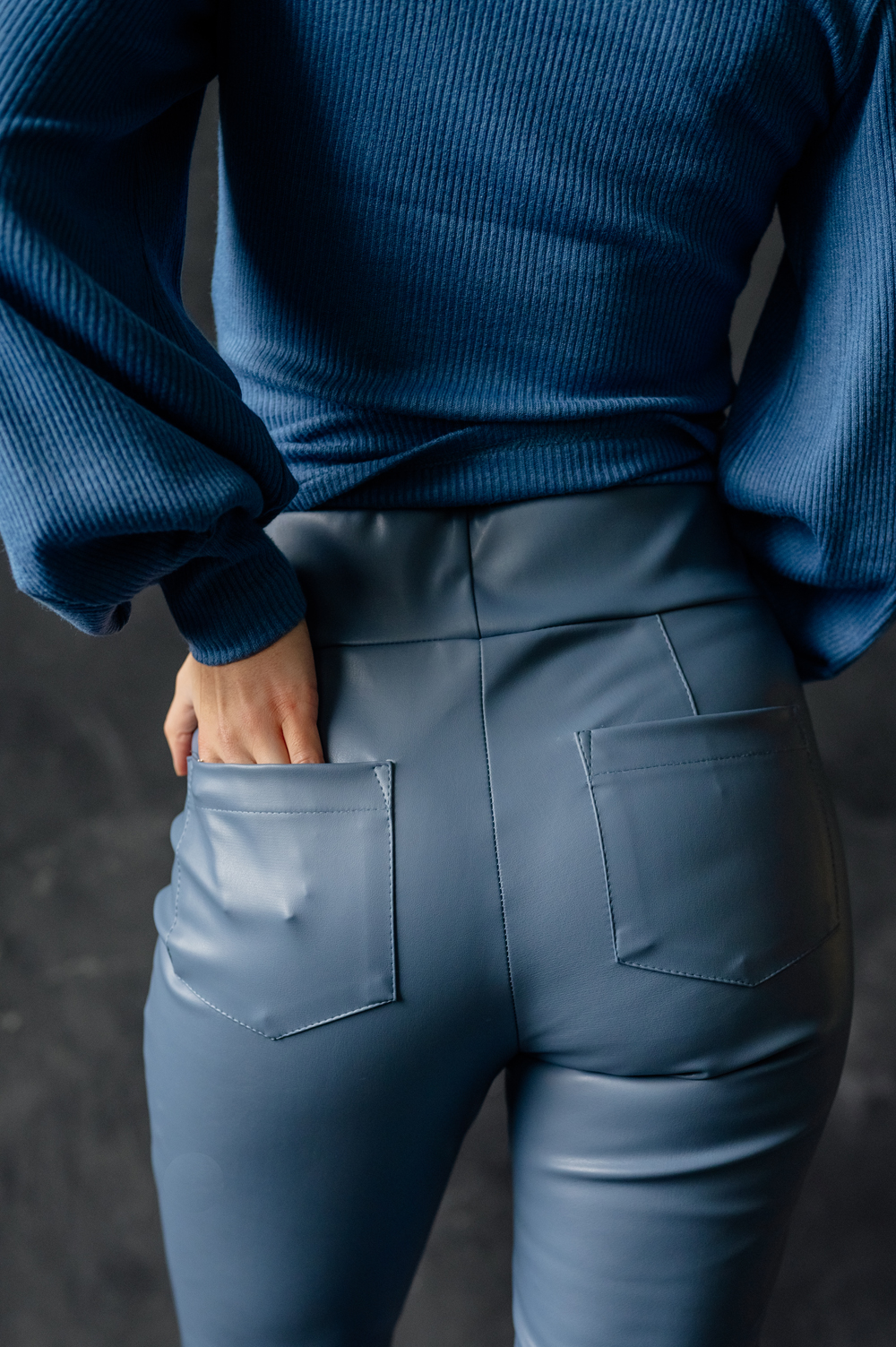 Gray-blue leather leggings on fleece