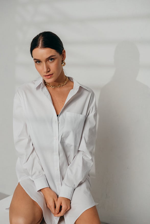 White cotton oversize shirt 