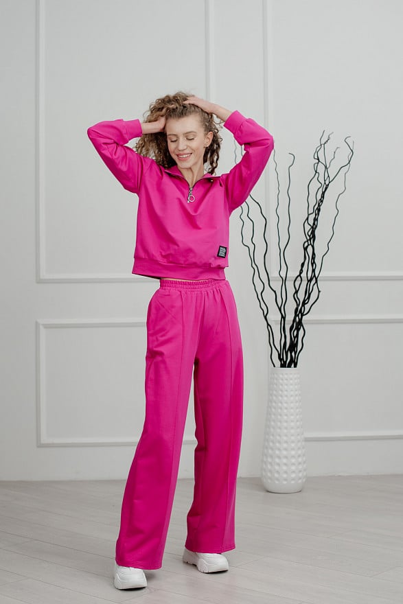 Straight, wide legged tracksuit trousers