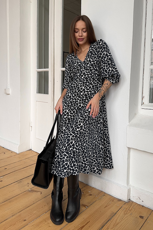 Black super soft midi dress with puffy sleeves