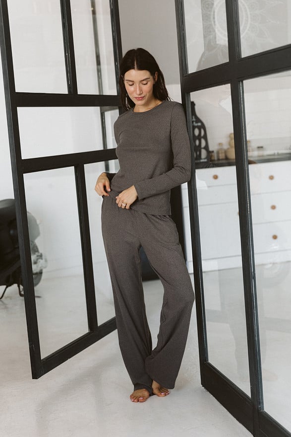 Knitted pajamas in graphite color