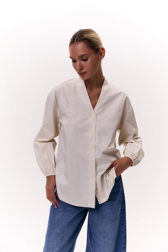 Cotton shirt with a one-piece stand-up collar