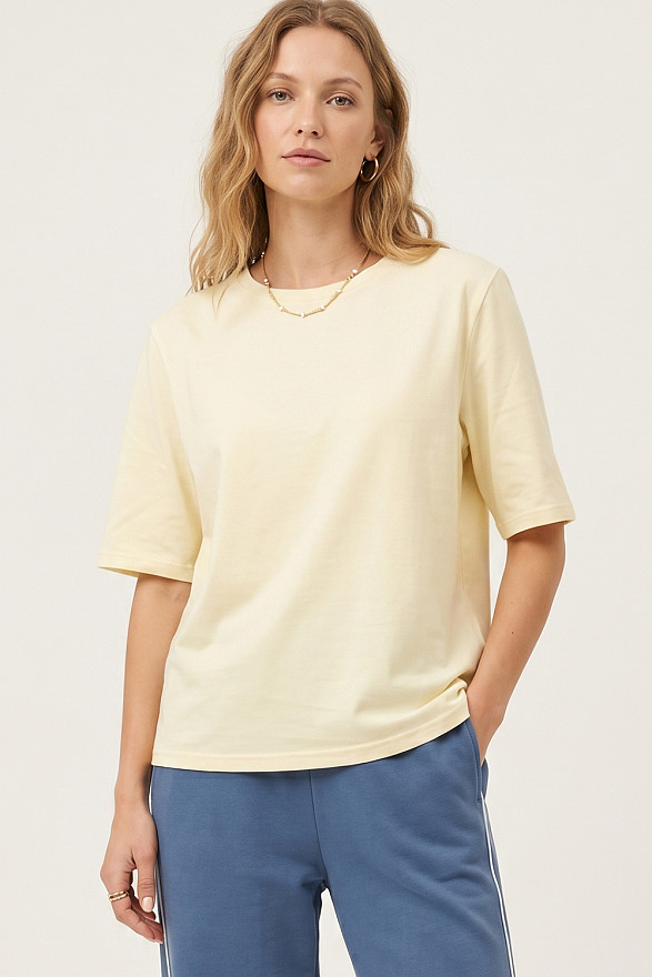 Лимонна базова футболка з круглою горловиною