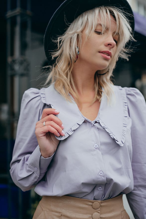 Round collar cotton blouse