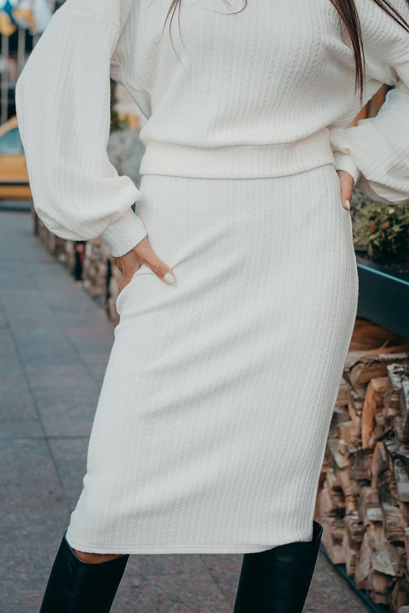 Milk knitted midi skirt