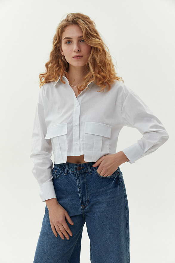 White cropped shirt with patch pockets