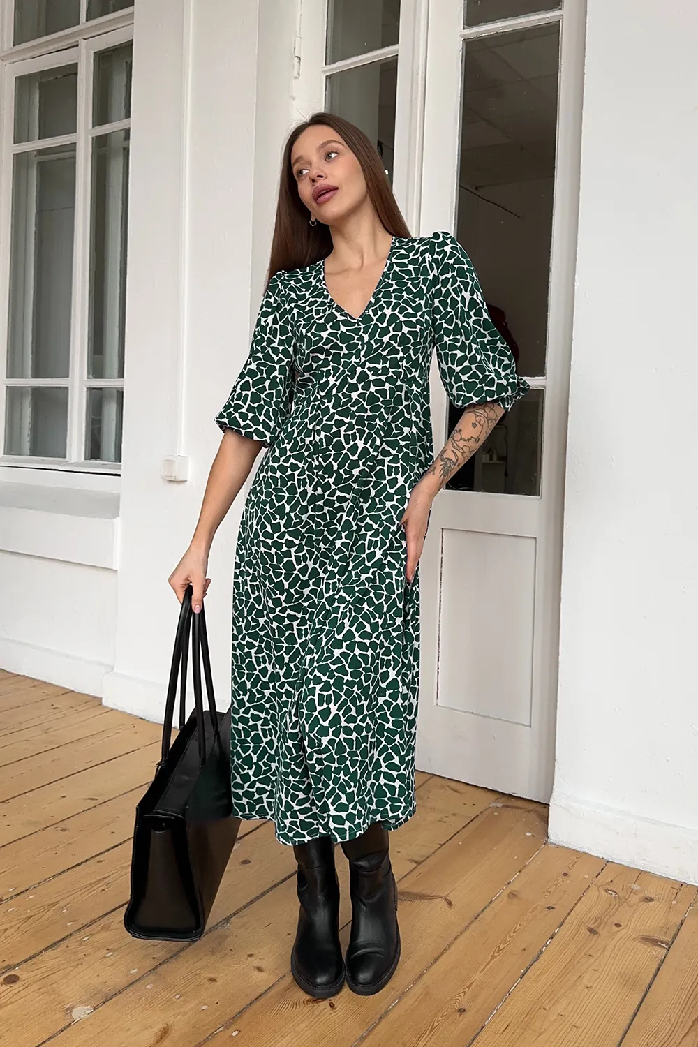 Green super soft midi dress with puffy sleeves