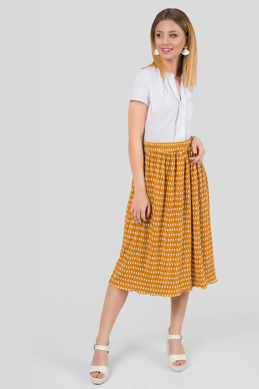 Polka dot pleated skirt