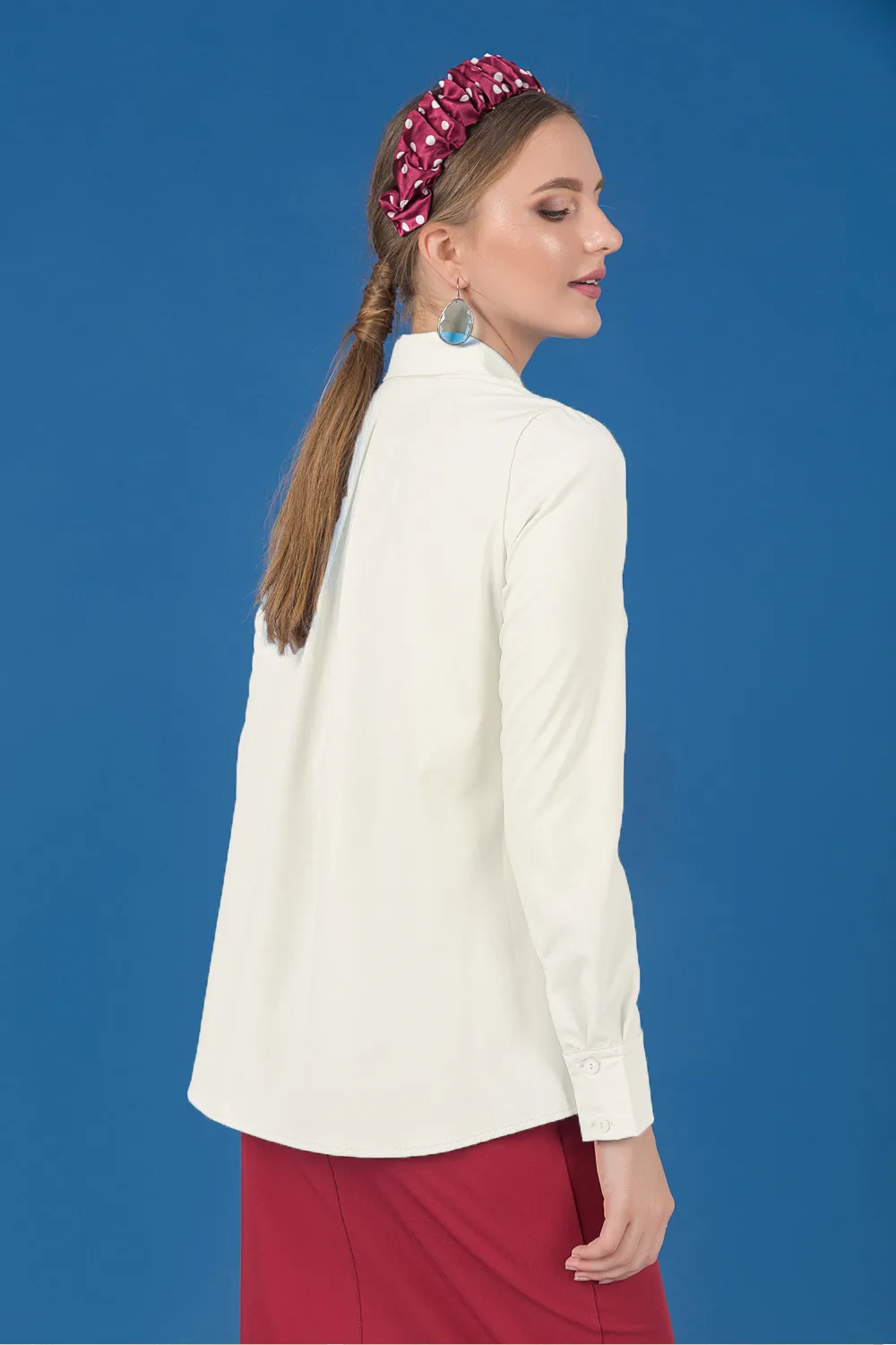 Blouse with hidden placket