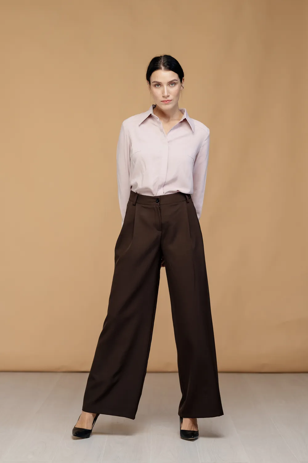 Wide leg pants in chocolate