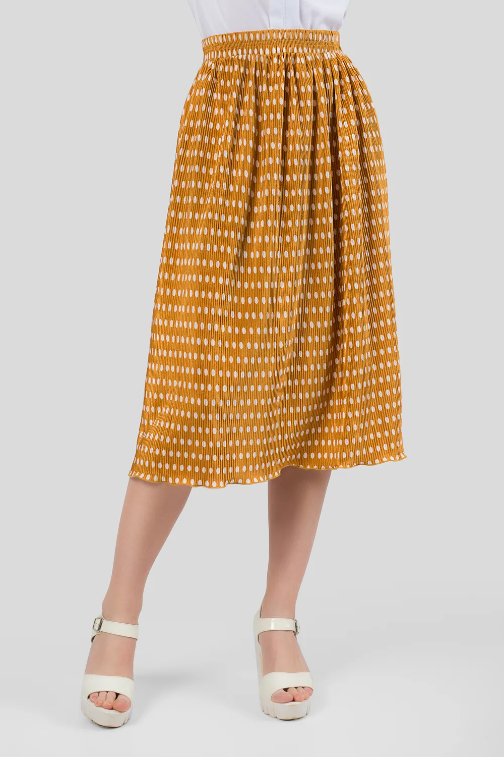 Polka dot pleated skirt